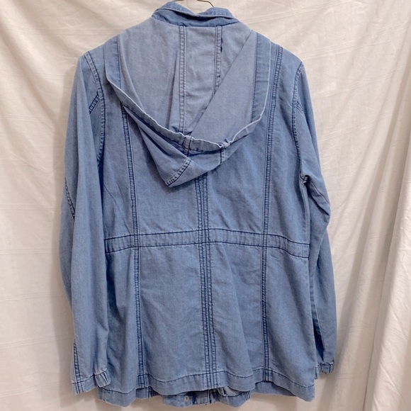 Ashley Vintage Charm Lightweight Hooded Denim Utility Jacket - Picture 4 of 6